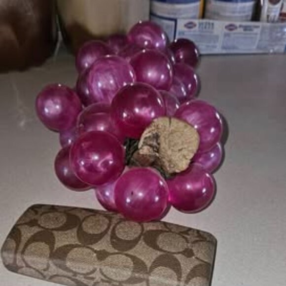 mid-century modern pink lucite grape cluster - Picture 2 of 3